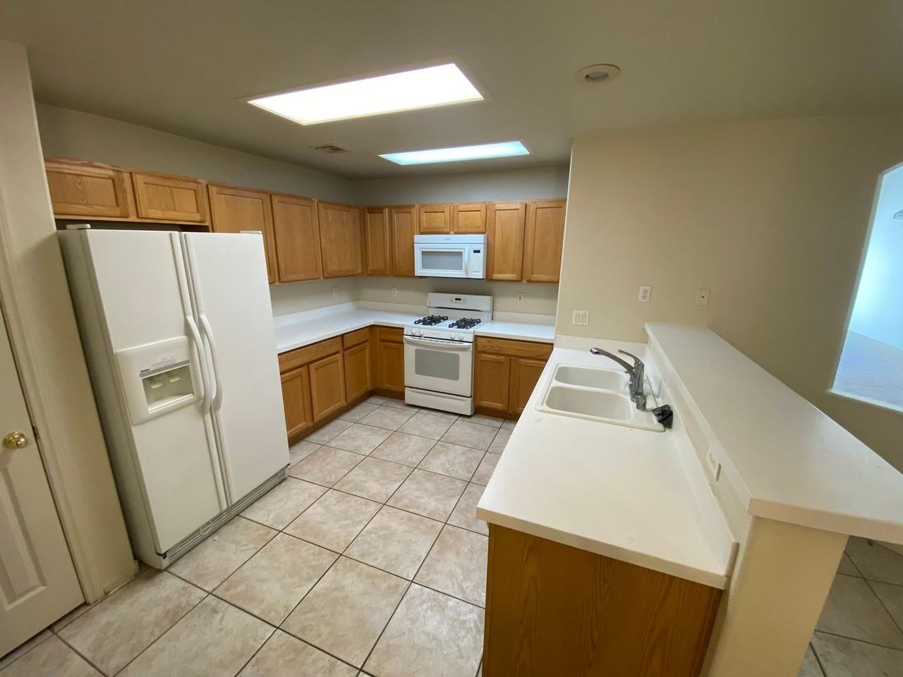 10185 Birch Bluff Ln - Photo 4 of 16