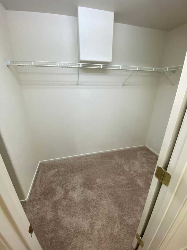 10185 Birch Bluff Ln - Photo 7 of 16