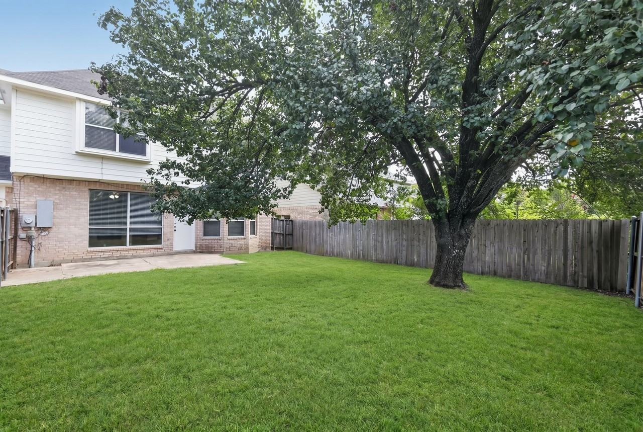 2740 Windswept Ln - Photo 4 of 37