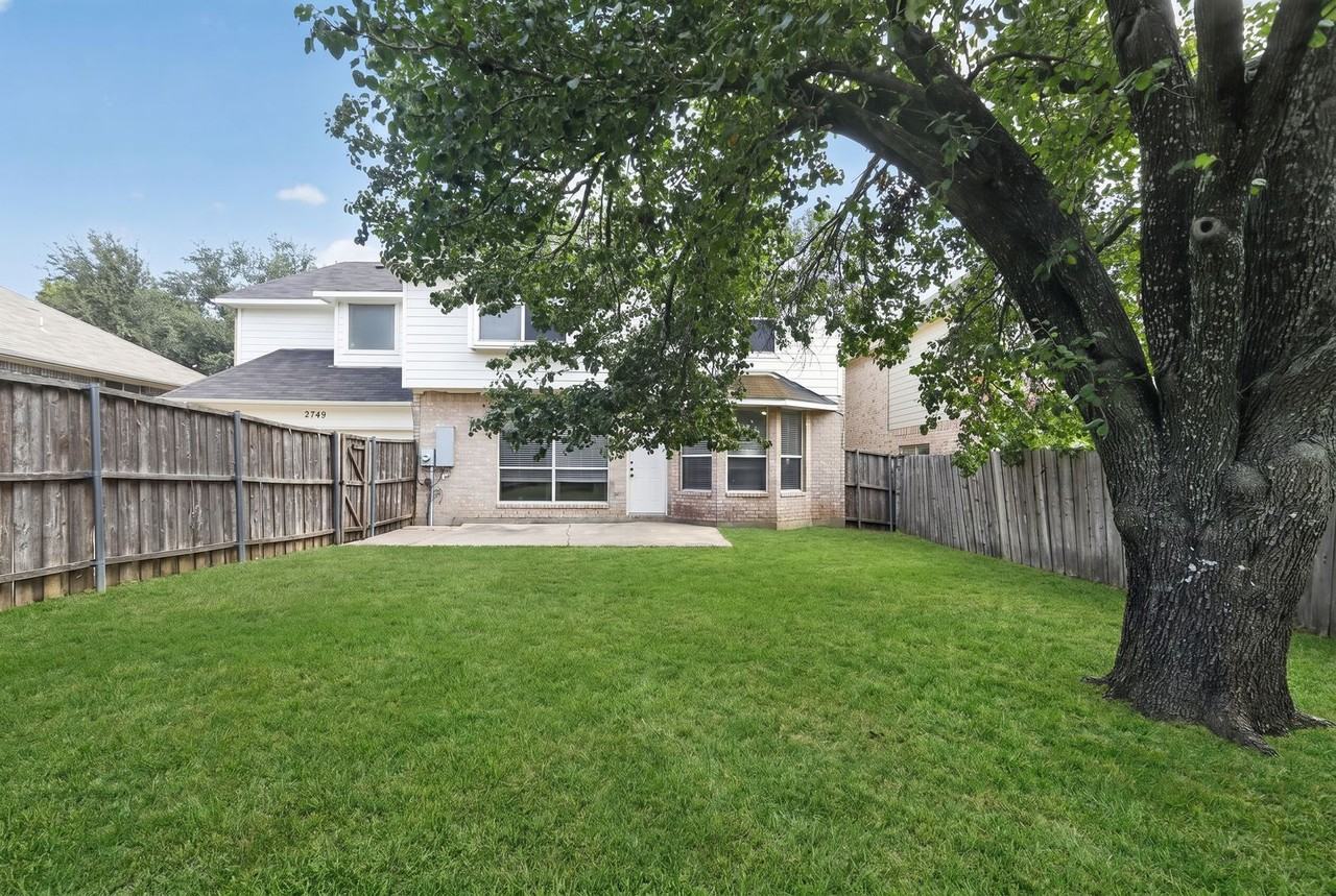 2740 Windswept Ln - Photo 5 of 37