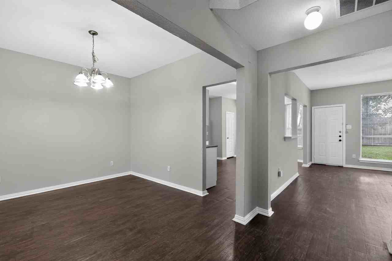 2740 Windswept Ln - Photo 6 of 37