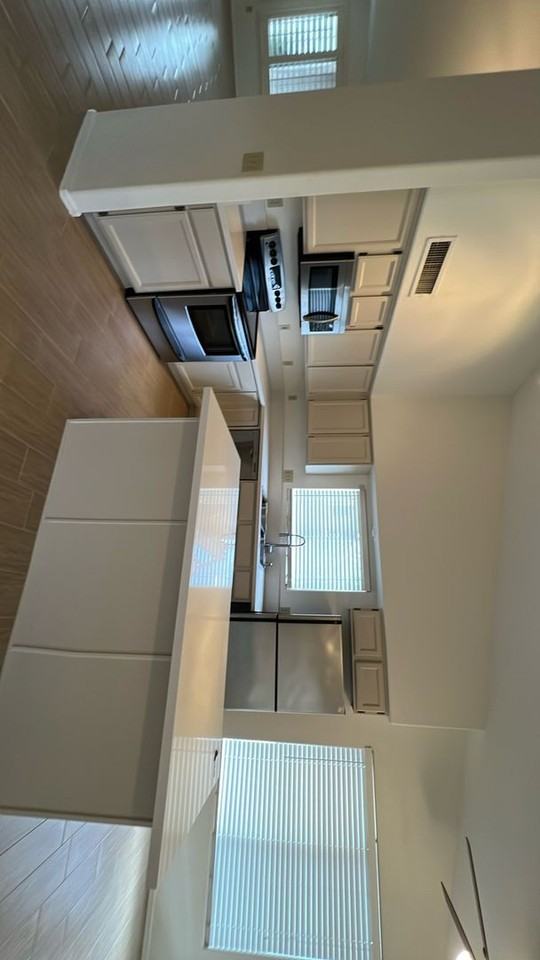 1621 N Raven - Photo 3 of 16