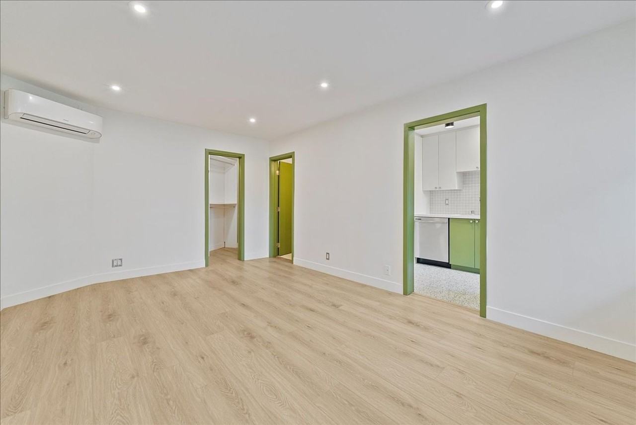 6615 Franklin Ave. - Photo 3 of 46