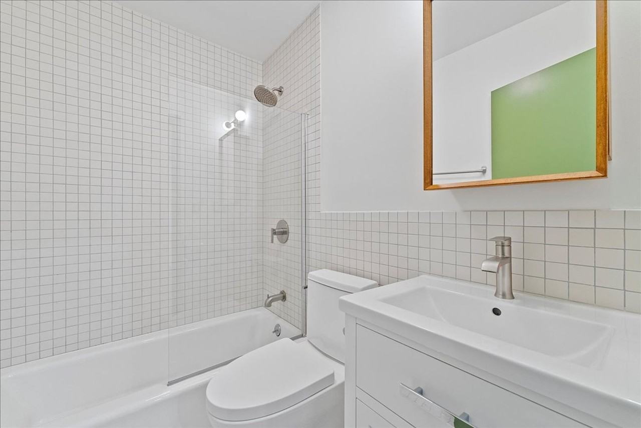 6615 Franklin Ave. - Photo 6 of 46