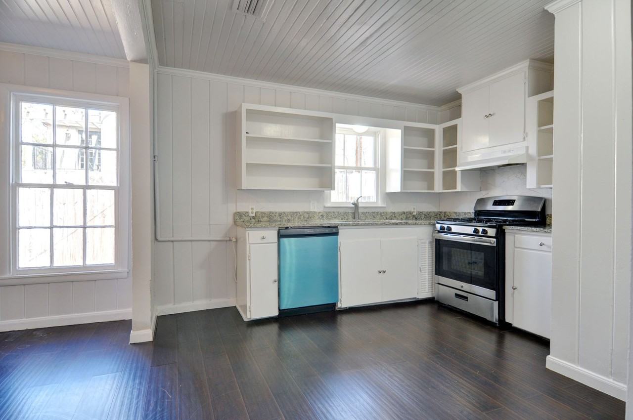 2409 Horne St - Photo 6 of 24