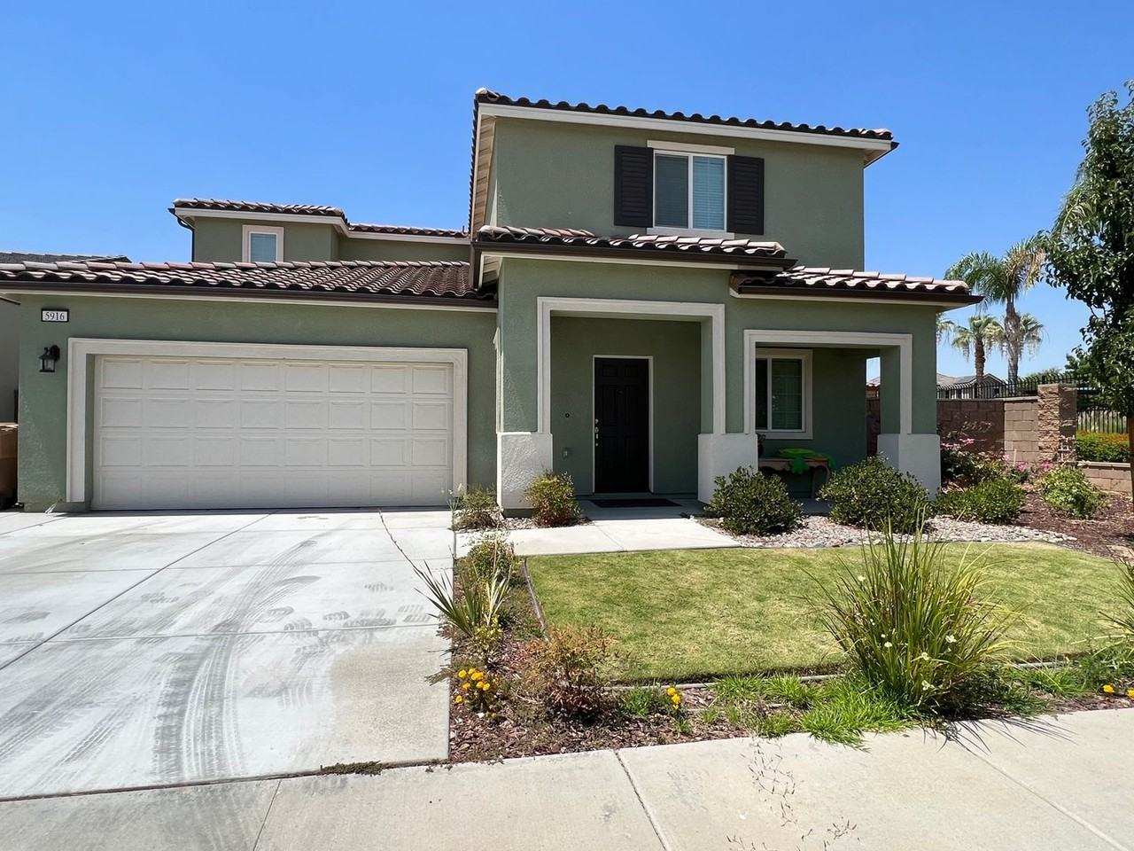 5916 Sucre Pl - Photo 2 of 23