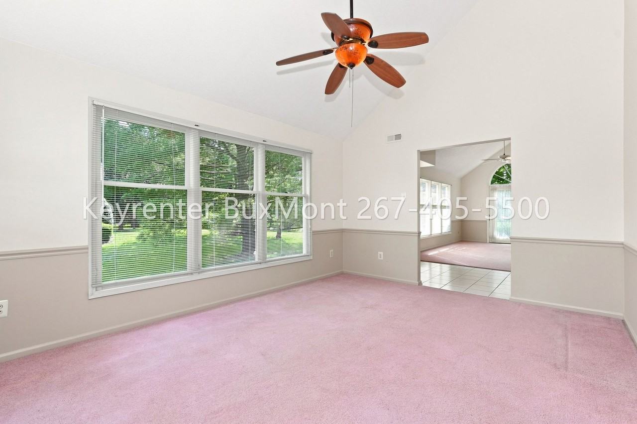 11 Nathan Ct - Photo 4 of 17
