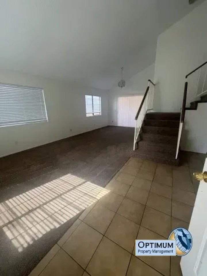 12442 Emeraldstone Dr - Photo 2 of 28