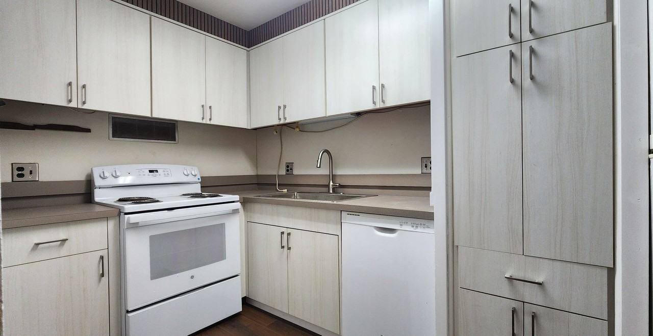 1350 Ala Moana Blvd #404 - Photo 2 of 16