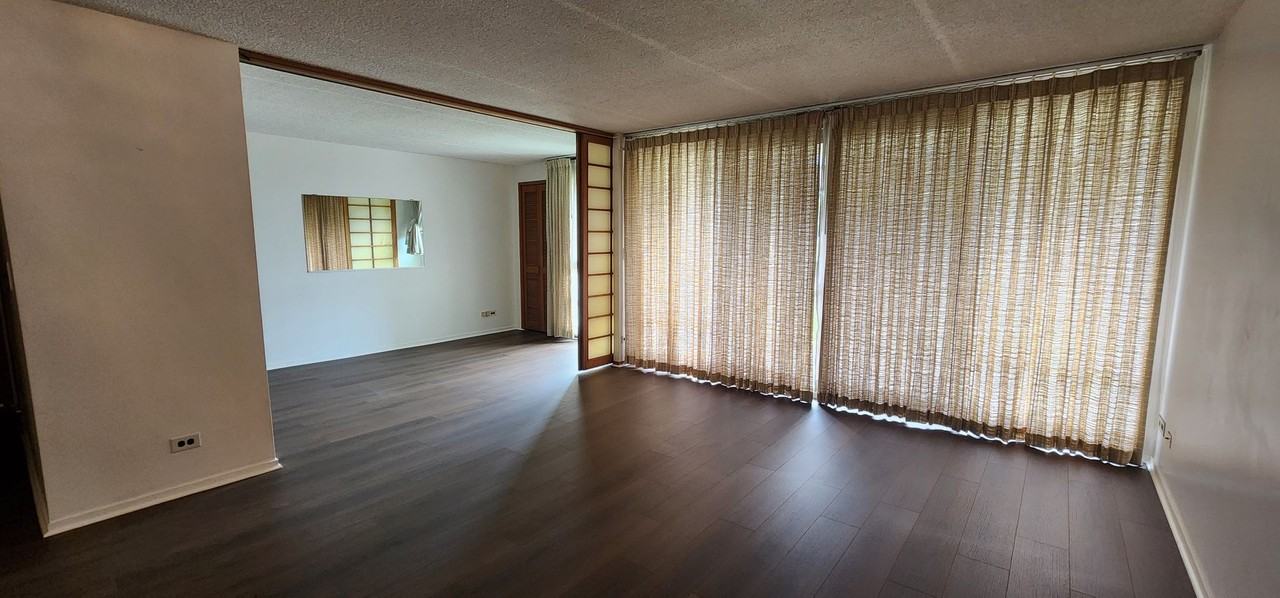 1350 Ala Moana Blvd #404 - Photo 5 of 16