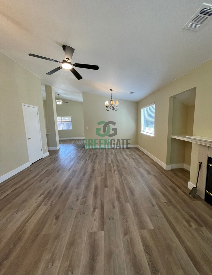 1660 Etta Way - Photo 5 of 44