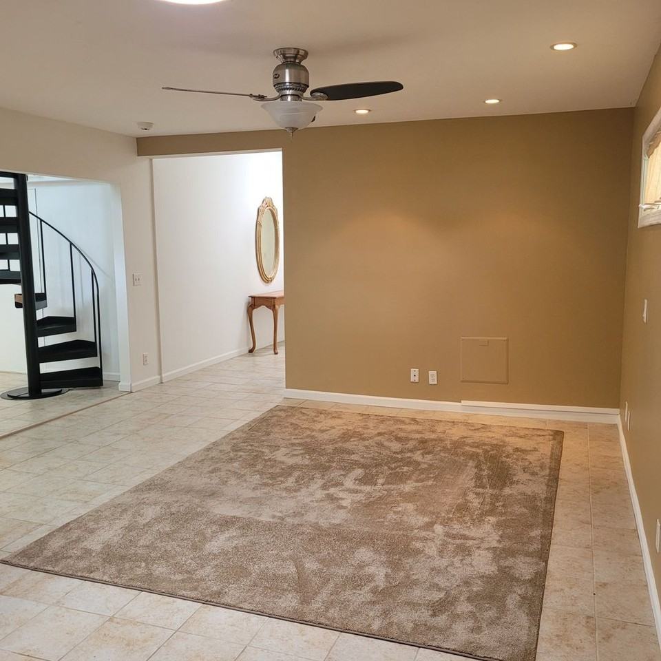 1445 Auwaiku St #B - Photo 3 of 15