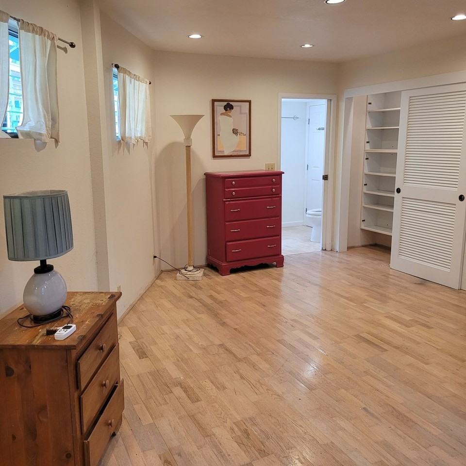 1445 Auwaiku St #B - Photo 4 of 15