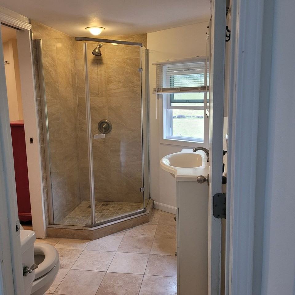 1445 Auwaiku St #B - Photo 6 of 15