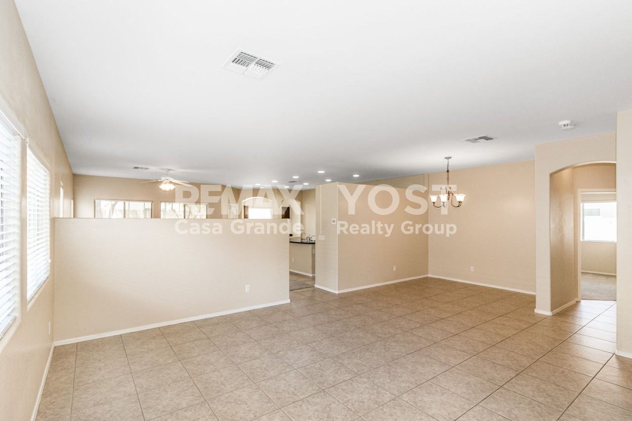 254 W Seven Seas Dr - Photo 2 of 18