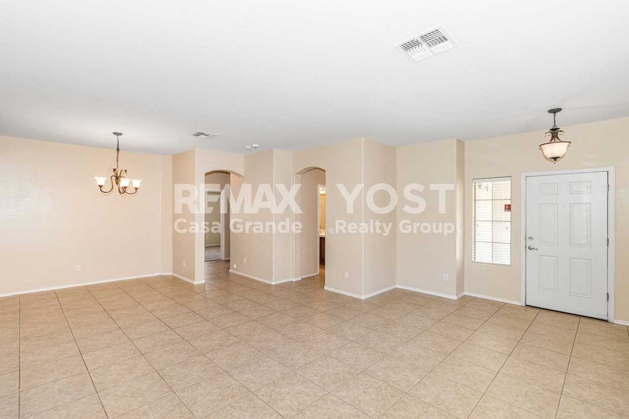 254 W Seven Seas Dr - Photo 3 of 18