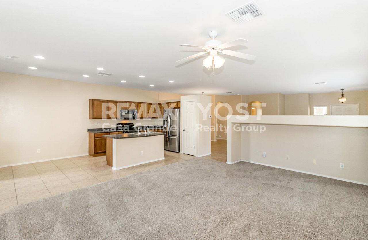 254 W Seven Seas Dr - Photo 5 of 18