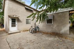 featured image of 820 W Franklin St