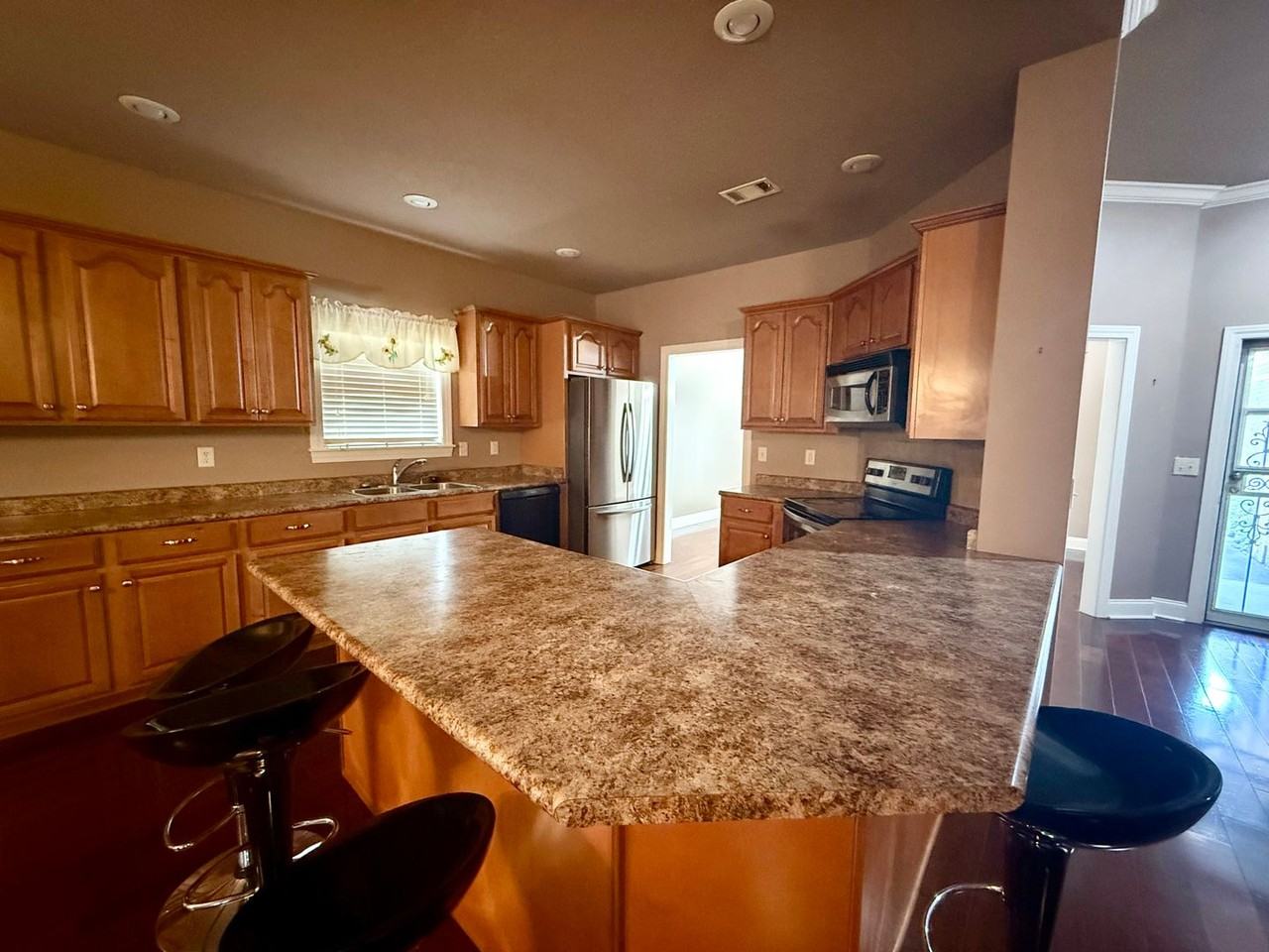 3521 Old Dornick Dr - Photo 2 of 16