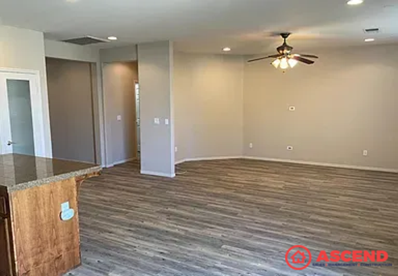 11716 Starlight Dr - Photo 2 of 10