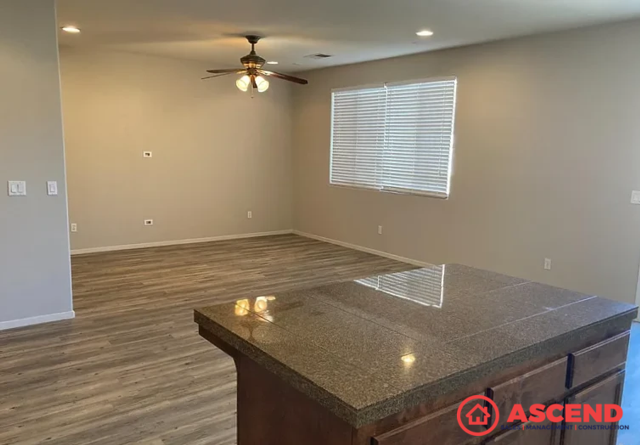 11716 Starlight Dr - Photo 3 of 10