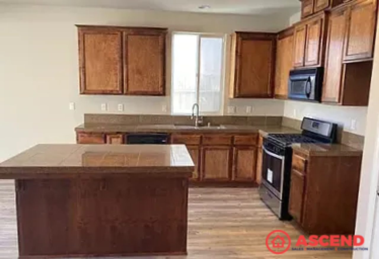 11716 Starlight Dr - Photo 4 of 10