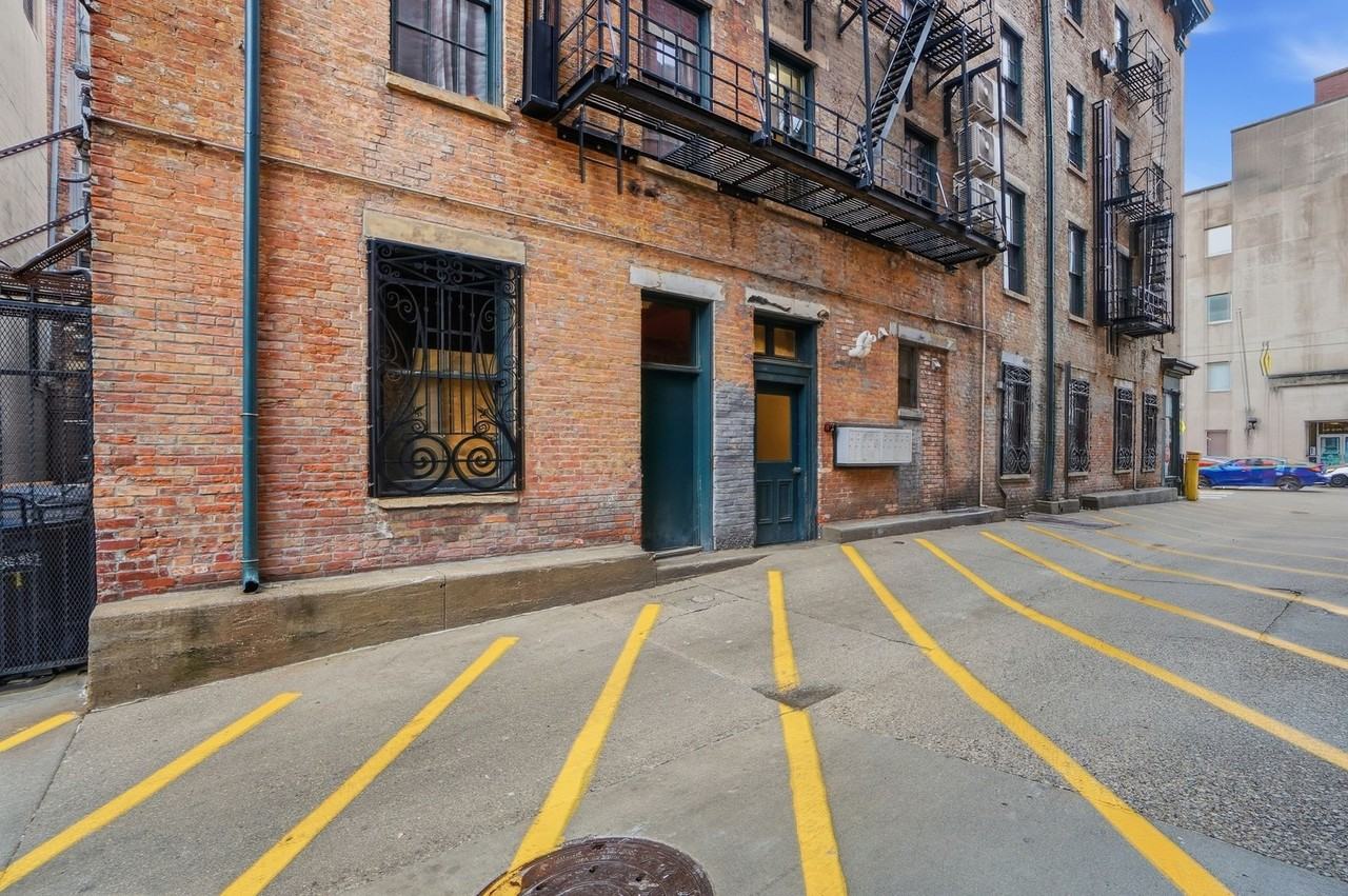 625 Main St. - Photo 4 of 10