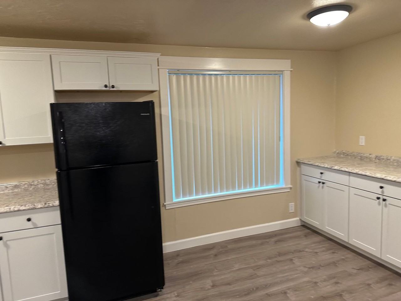 495 52nd St - Photo 3 of 12