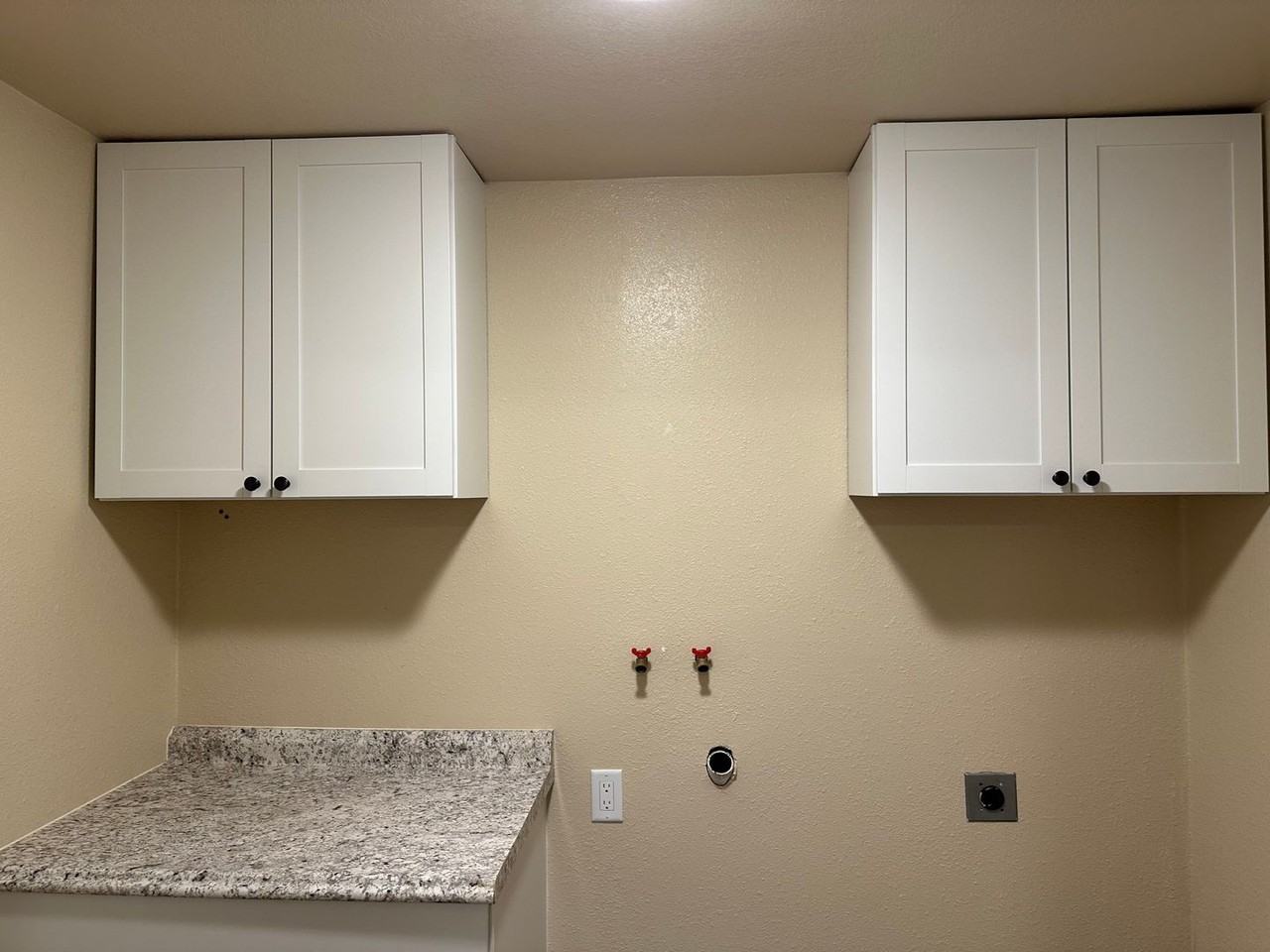 495 52nd St - Photo 4 of 12