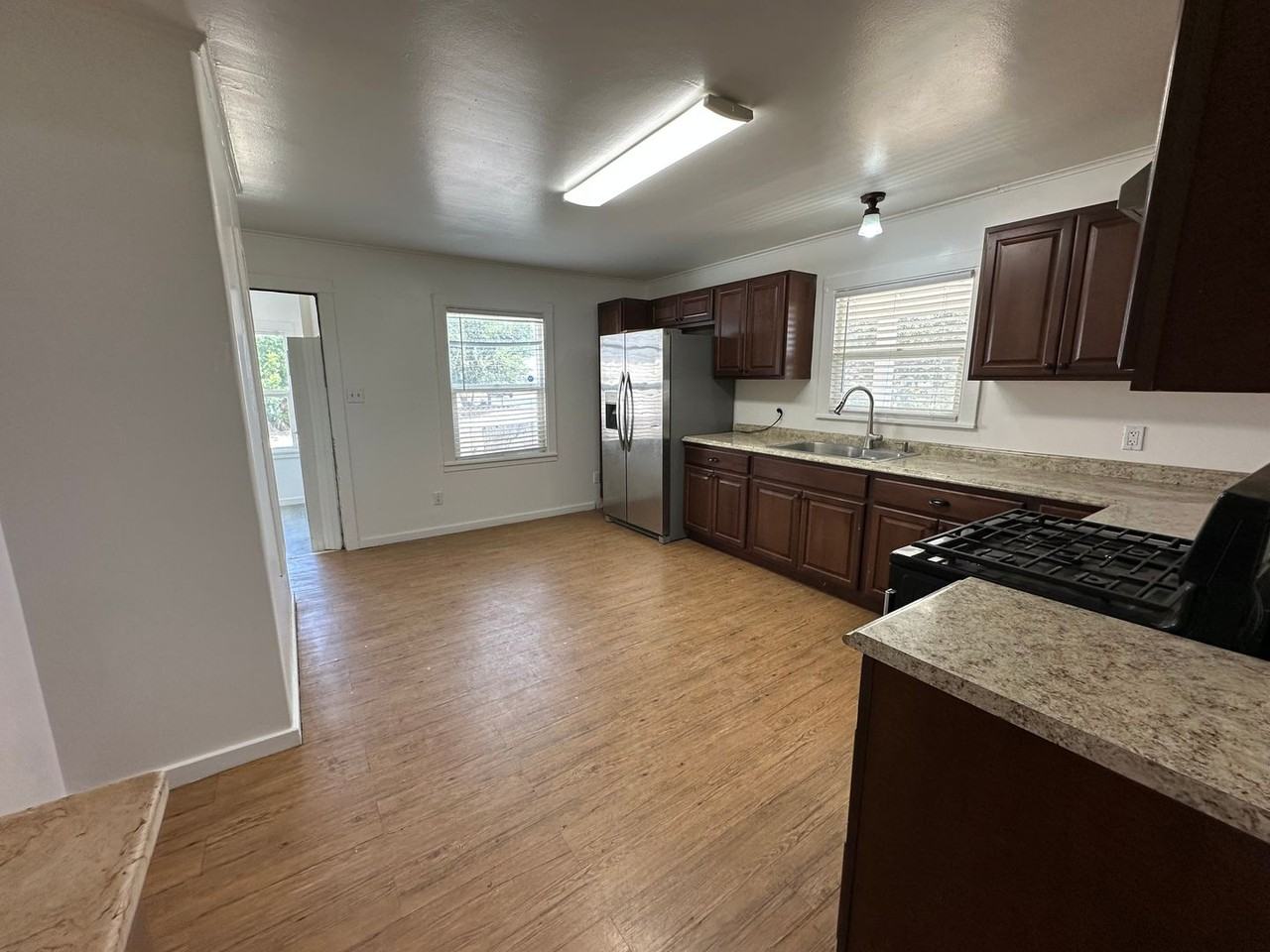 1360 Delta Rd - Photo 6 of 23