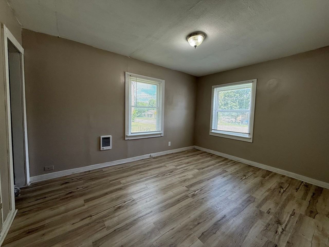 3569 Prospect St - Photo 4 of 11