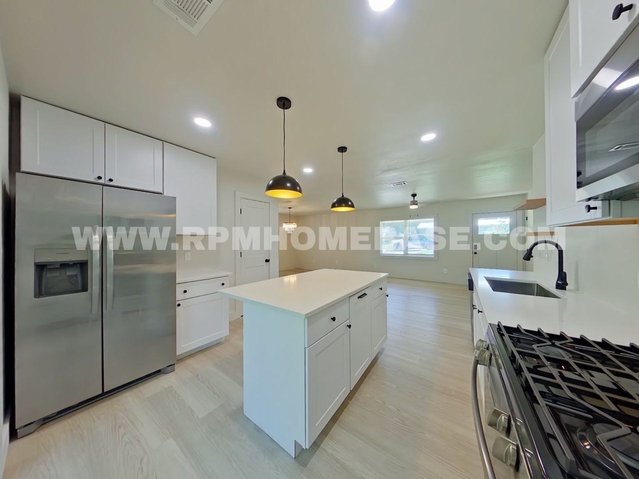 506 Forrest Ct - Photo 4 of 19