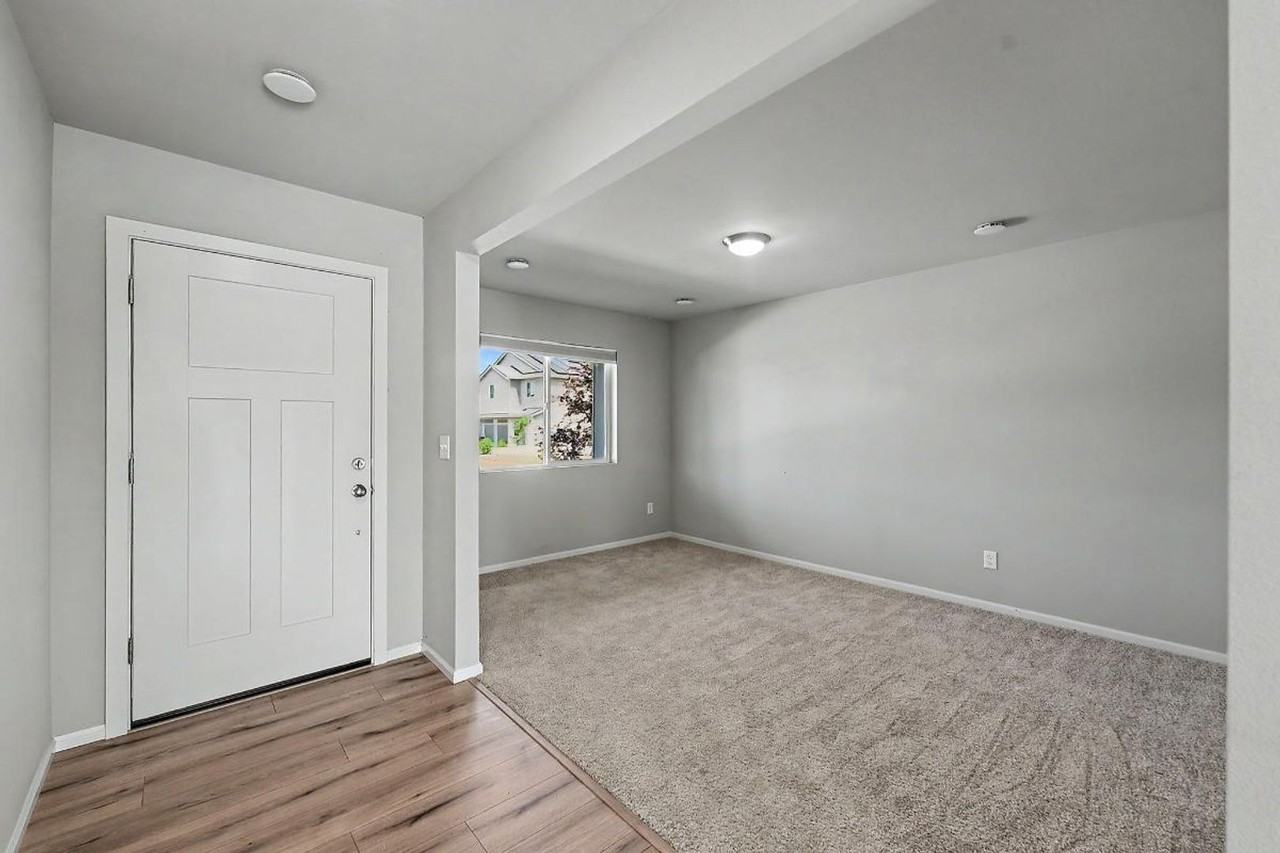 15065 Iverson Loop Se - Photo 4 of 50