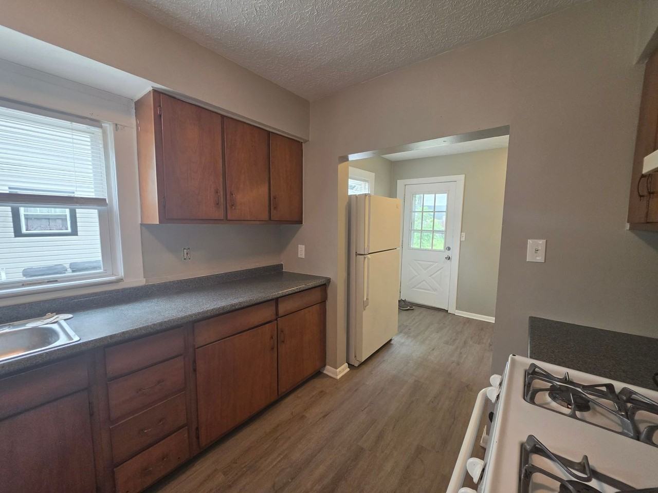 2279 13th St Sw - Photo 4 of 23
