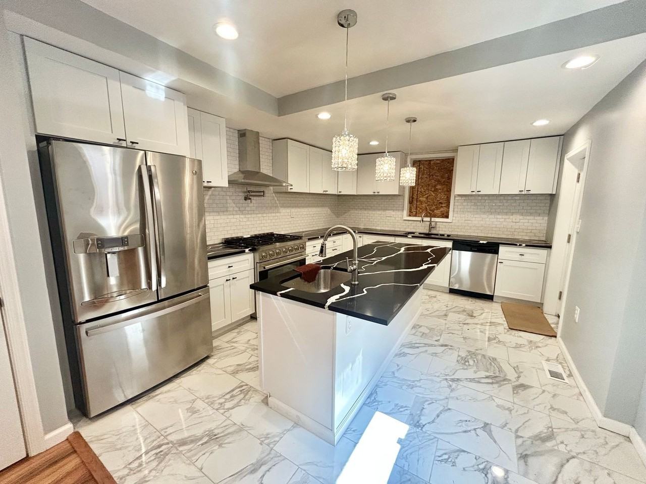 3447 Jasper St - Photo 5 of 21
