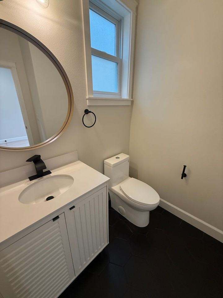 12103 Nw 41st Ave - Photo 4 of 24