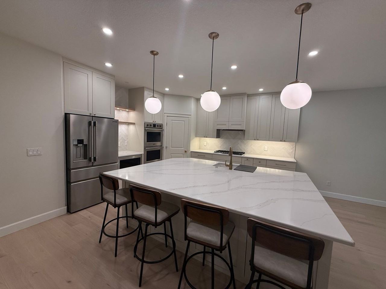 12103 Nw 41st Ave - Photo 5 of 24