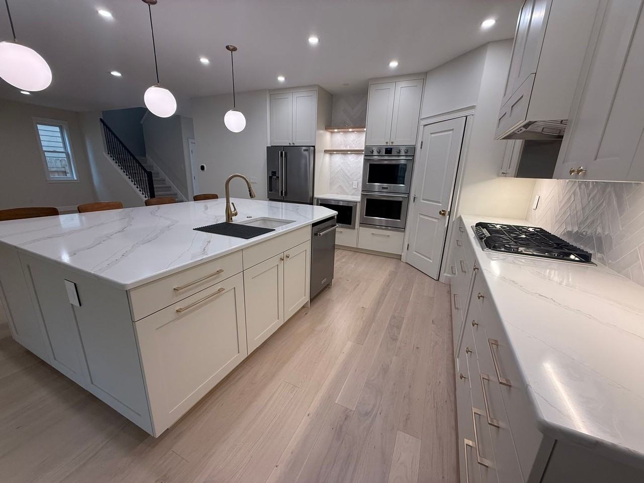 12103 Nw 41st Ave - Photo 6 of 24