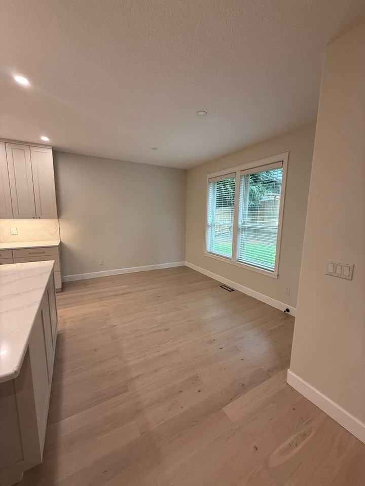 12103 Nw 41st Ave - Photo 7 of 24