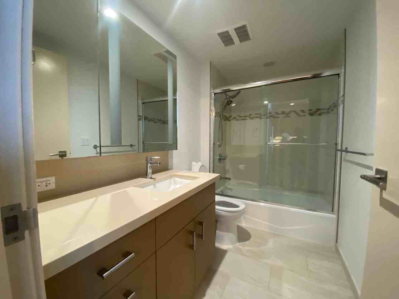 555 South St #4004 - Photo 7 of 8