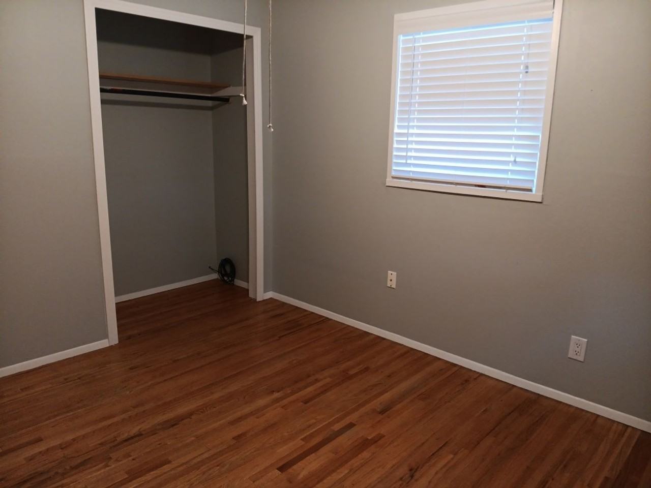 2632 Valencia Dr Ne - Photo 3 of 5