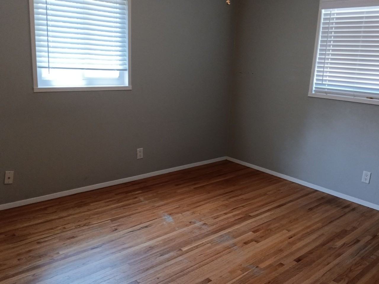 2632 Valencia Dr Ne - Photo 4 of 5