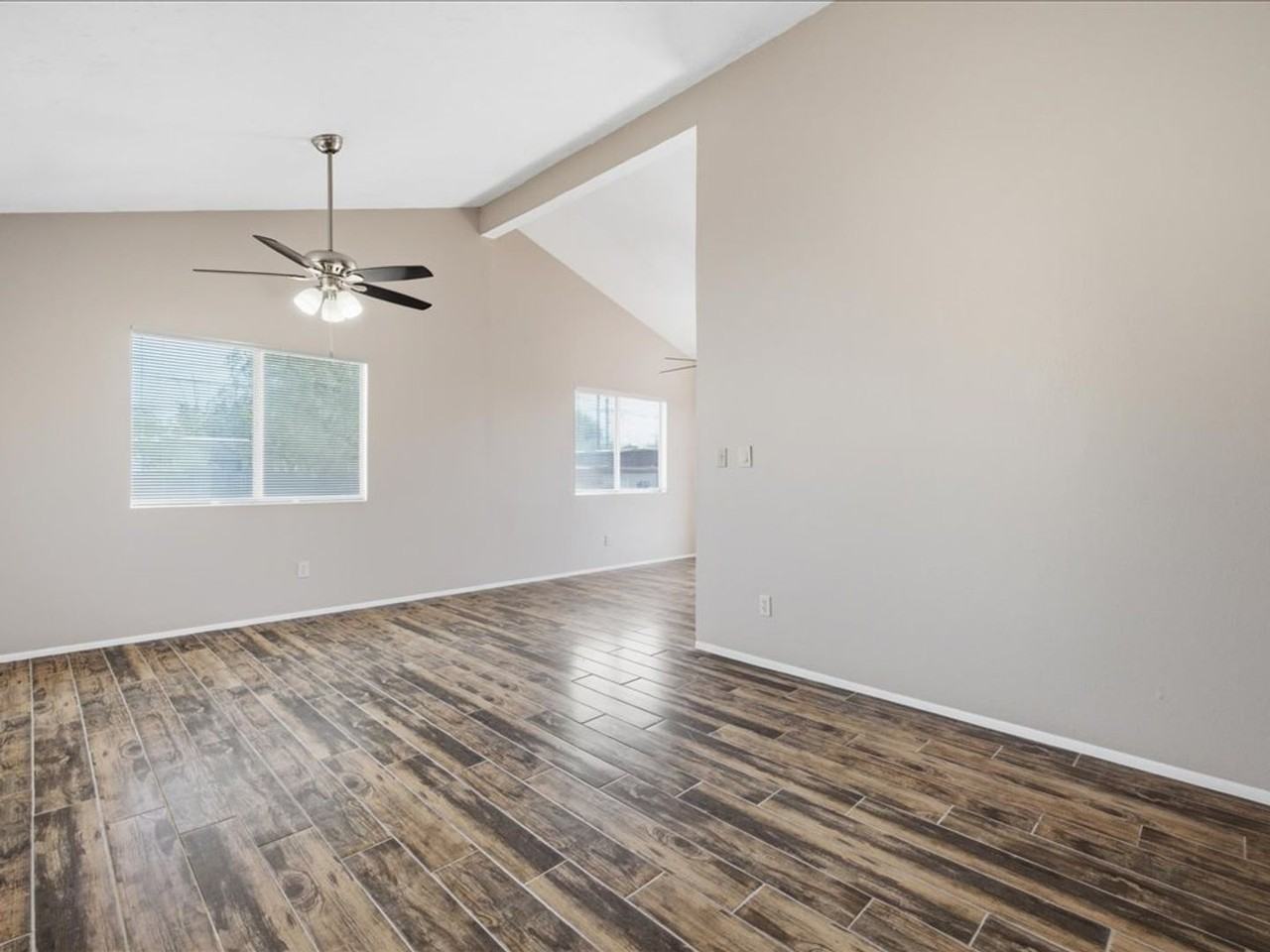 2525 N Cherry Ave - Photo 3 of 21