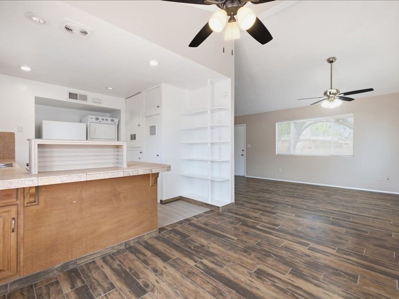 2525 N Cherry Ave - Photo 7 of 21