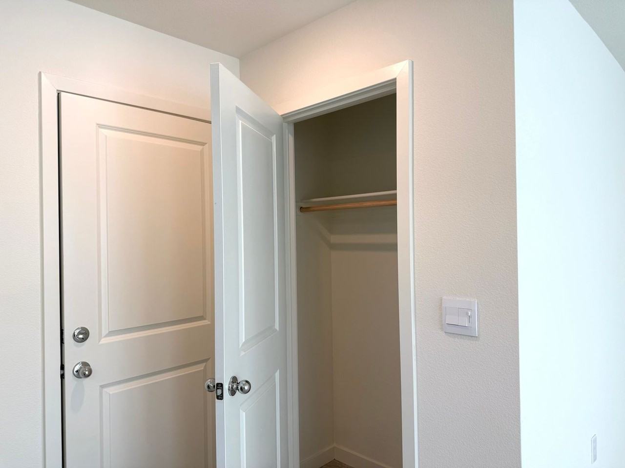 2024 Shady Tree Cir - Photo 7 of 25