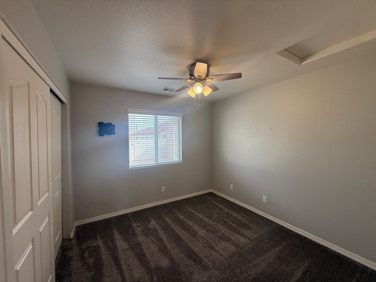 2843 Phoenix Ave - Photo 5 of 10