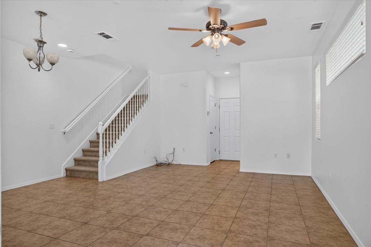 1140 W Walter Ave - Photo 2 of 44