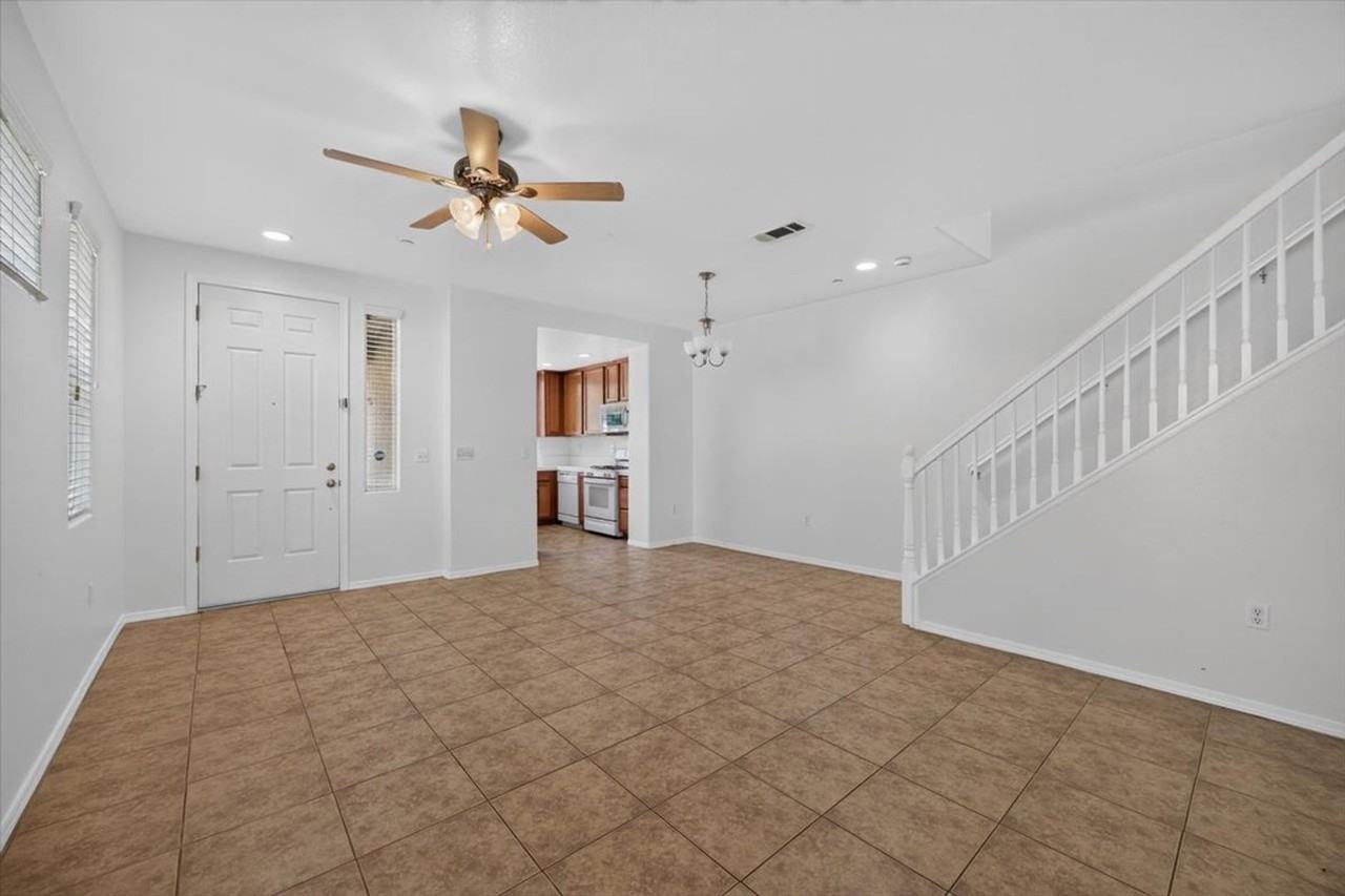 1140 W Walter Ave - Photo 4 of 44