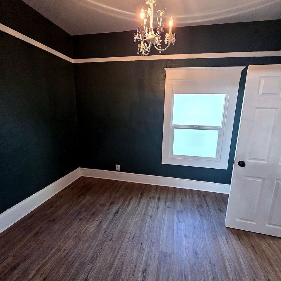 2832 8th St - Photo 3 of 11