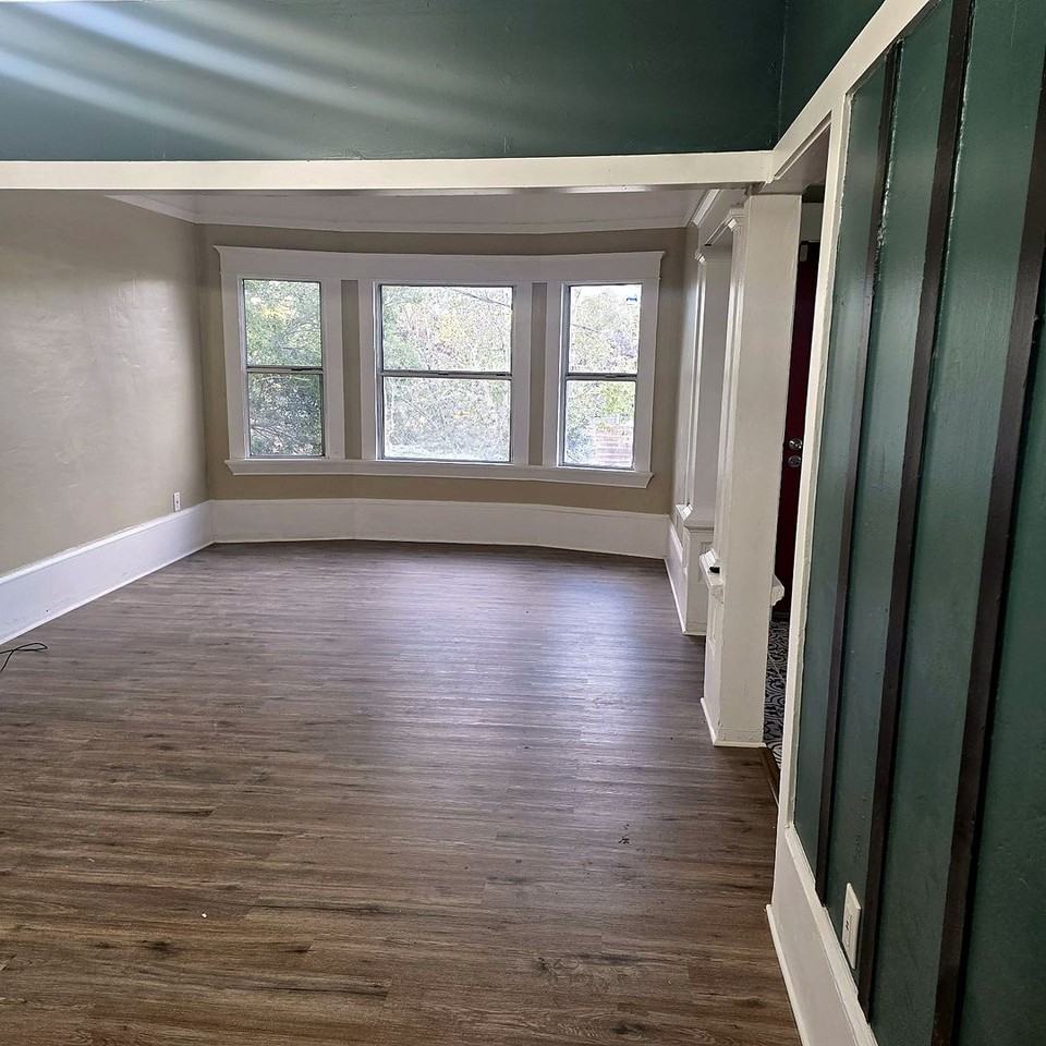 2832 8th St - Photo 4 of 11